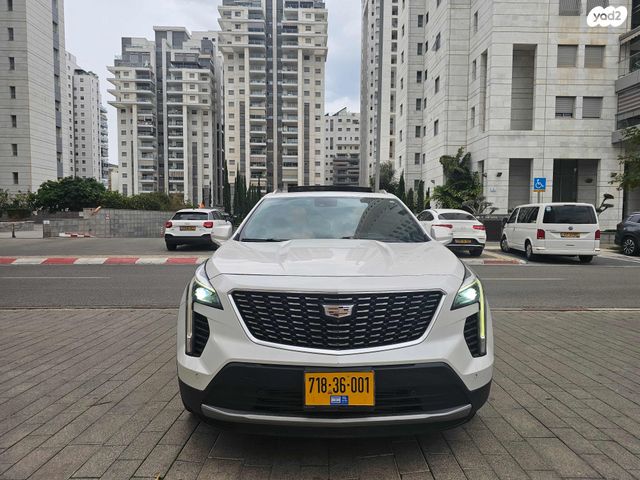 קאדילק XT4