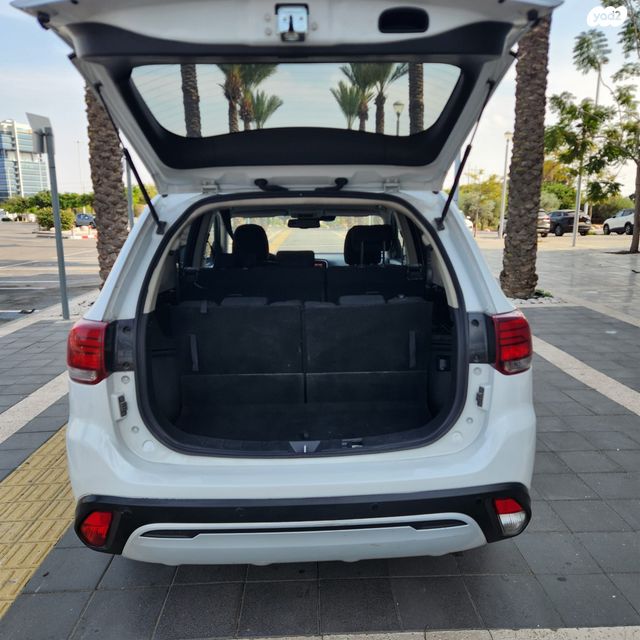 מיצובישי אאוטלנדר