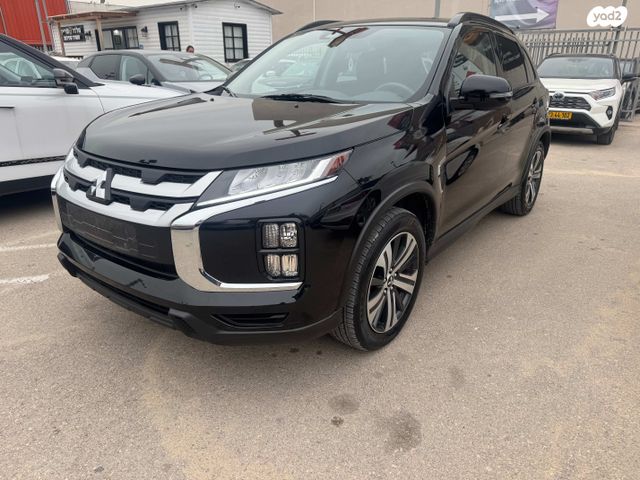 מודעת רכב מיצובישי ASX