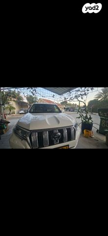 טויוטה לנד קרוזר