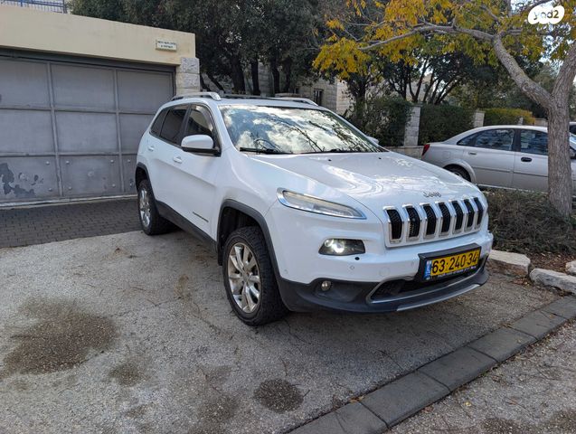 מודעת רכב ג'יפ צ'ירוקי