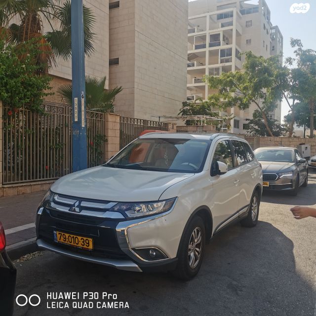 מיצובישי אאוטלנדר