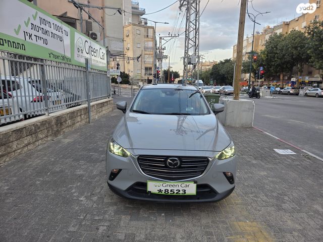 מודעת רכב מאזדה CX-3