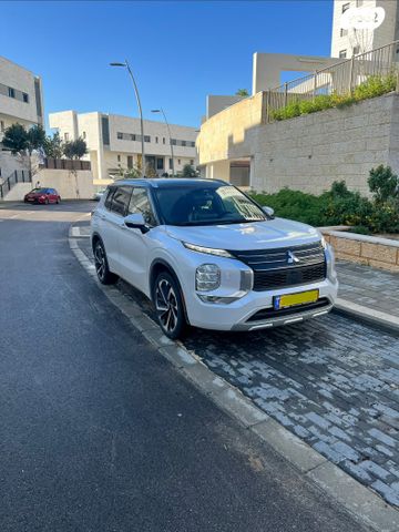 מיצובישי אאוטלנדר