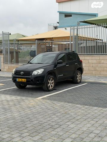 טויוטה RAV4