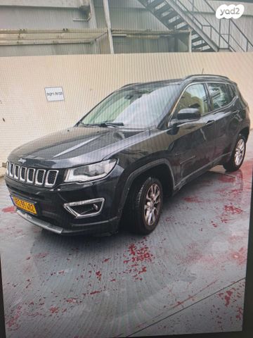 מודעת רכב ג'יפ קומפאס