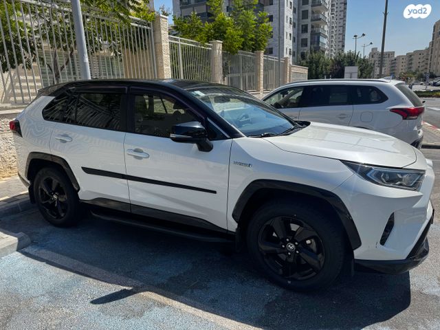 מודעת רכב טויוטה RAV4