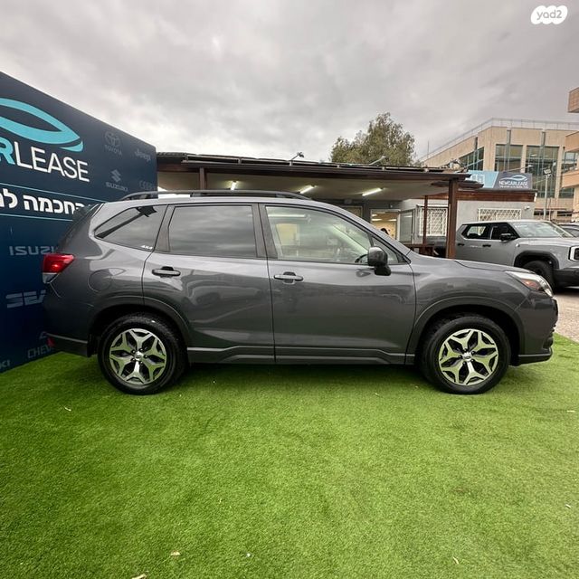 סובארו פורסטר