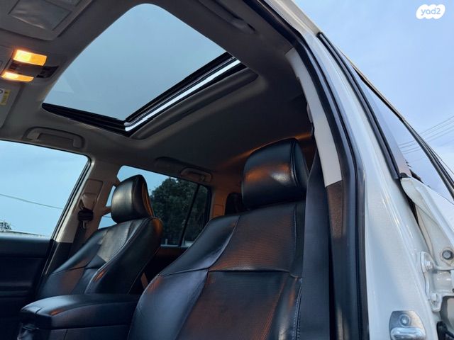 טויוטה לנד קרוזר