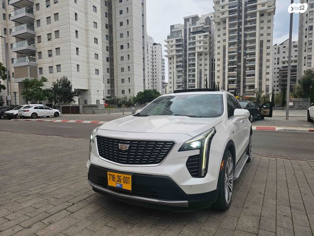 מודעת רכב קאדילק XT4