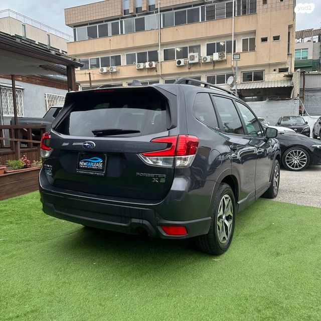 סובארו פורסטר