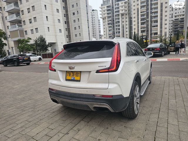 קאדילק XT4