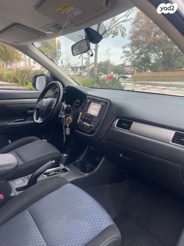 מיצובישי אאוטלנדר