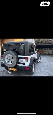 מודעת רכב ג'יפ רנגלר