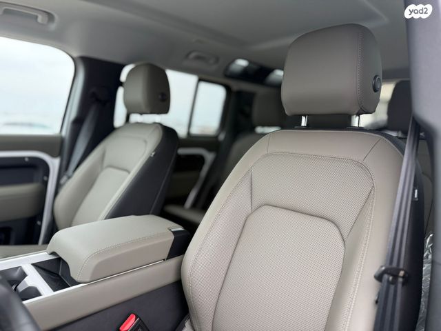 לנד רובר דיפנדר