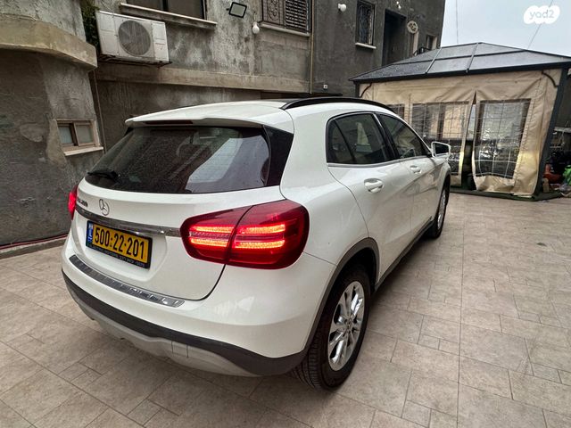 מרצדס-בנץ GLA