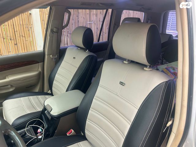 טויוטה לנד קרוזר