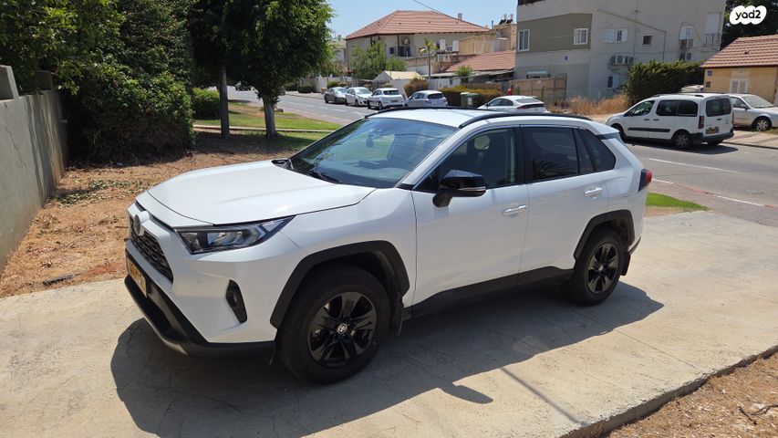 מודעת רכב טויוטה RAV4