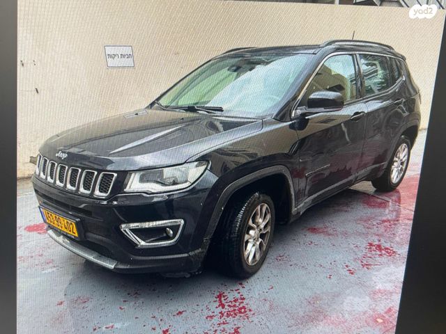 מודעת רכב ג'יפ קומפאס