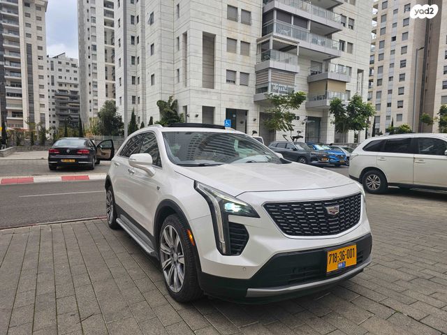 קאדילק XT4