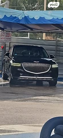 מודעת רכב ג'נסיס GV70