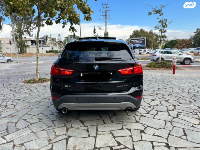 ב מ וו X1