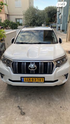 טויוטה לנד קרוזר