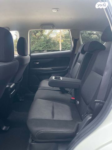 מיצובישי אאוטלנדר