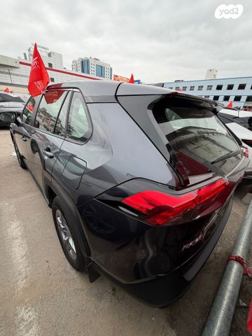 טויוטה RAV4