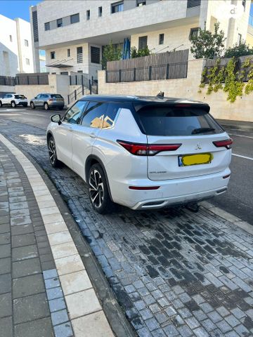 מיצובישי אאוטלנדר