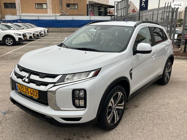 מודעת רכב מיצובישי ASX