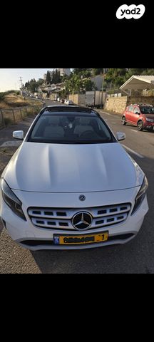 מרצדס-בנץ GLA