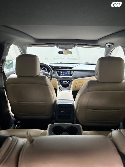 קאדילק XT5