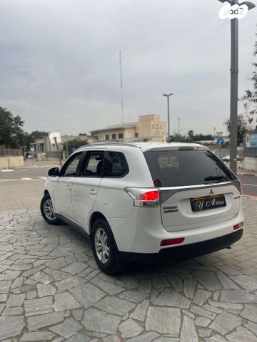 מיצובישי אאוטלנדר