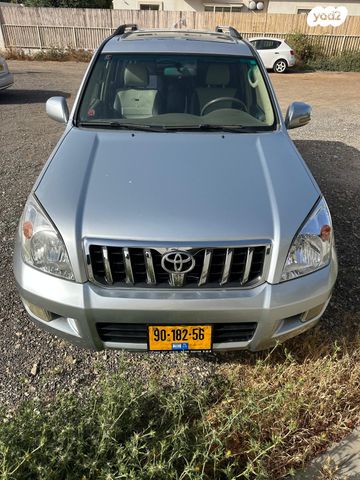 טויוטה לנד קרוזר