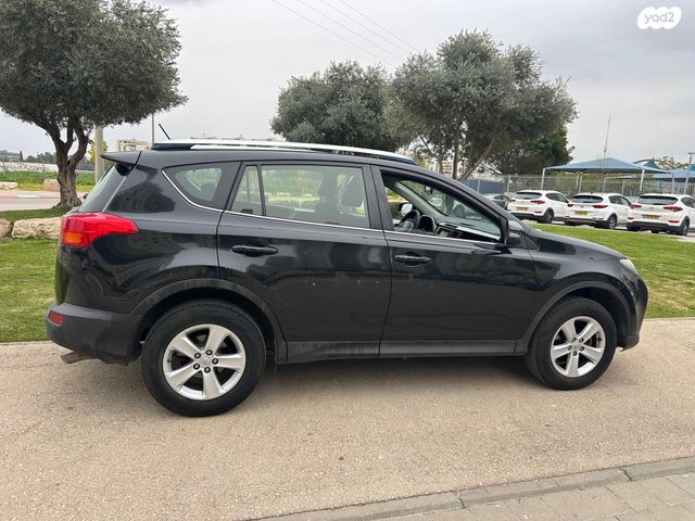 טויוטה RAV4