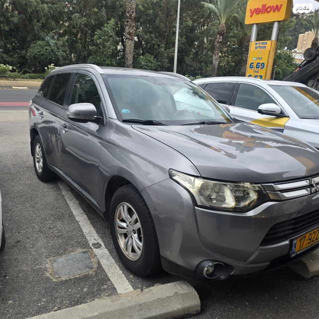 מיצובישי אאוטלנדר