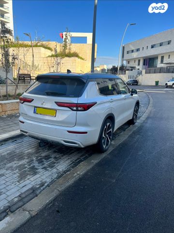 מיצובישי אאוטלנדר