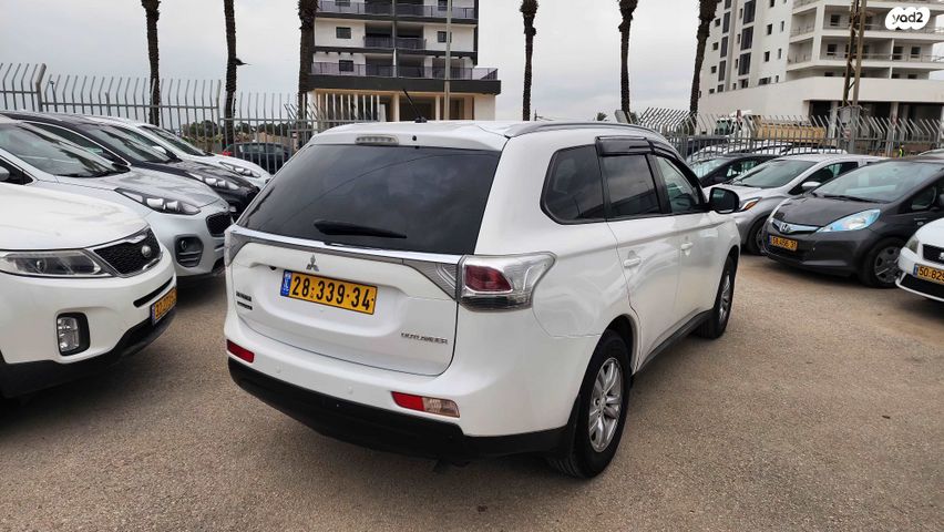 מיצובישי אאוטלנדר