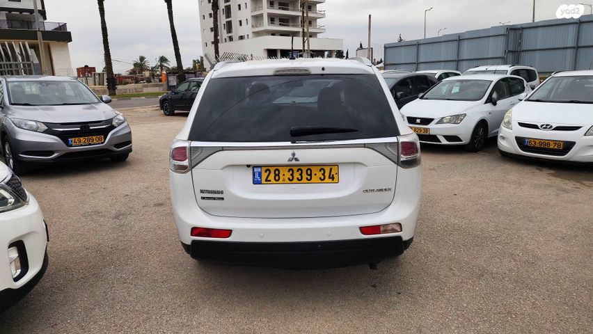 מיצובישי אאוטלנדר