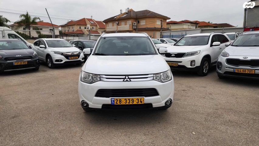 מיצובישי אאוטלנדר