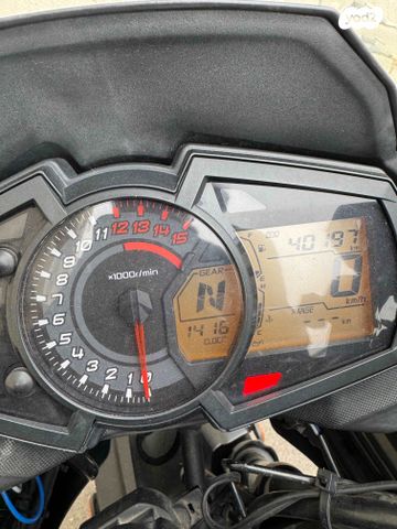 קאוואסאקי Versys-X 300