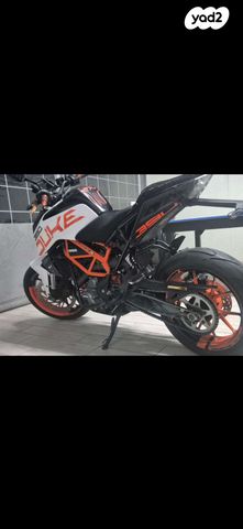 KTM Naked Duke 390
