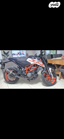 KTM Naked Duke 390
