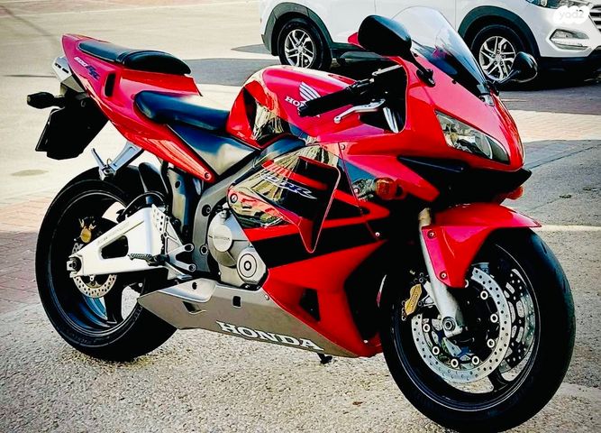 מודעת רכב הונדה CBR600RR