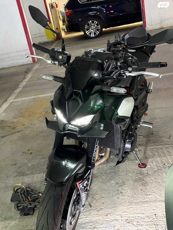 מודעת רכב קאוואסאקי Z900