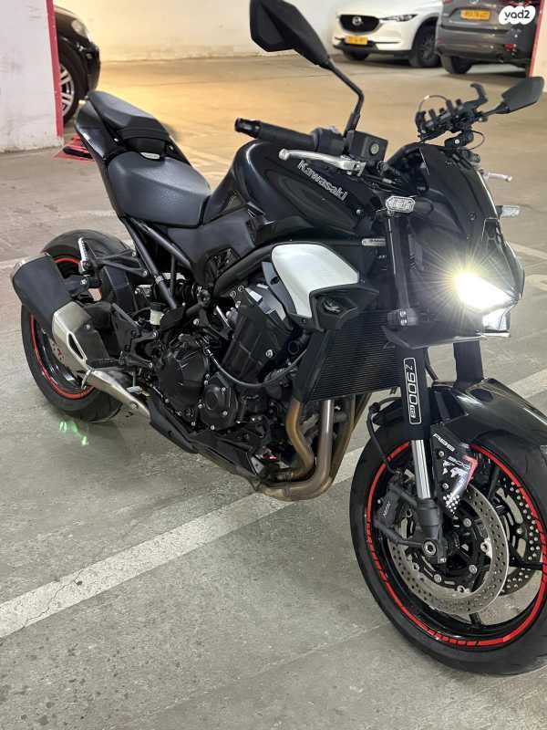 קאוואסאקי Z900