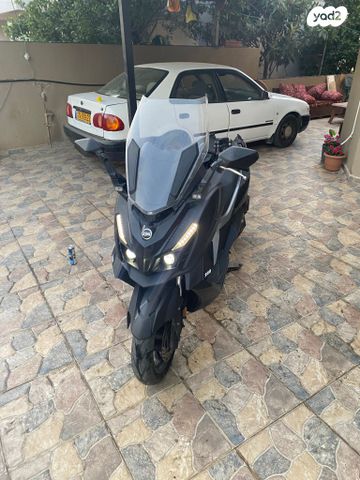 סאן יאנג קרוזים 300