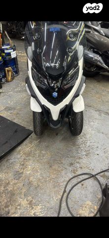 מודעת רכב פיאג'ו MP3 400