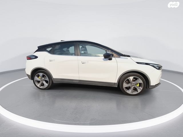 ג׳ילי Geometry C